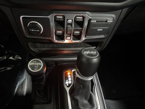 Used 2019 Jeep Wrangler Unlimited Sport S AWD/4WD image 20
