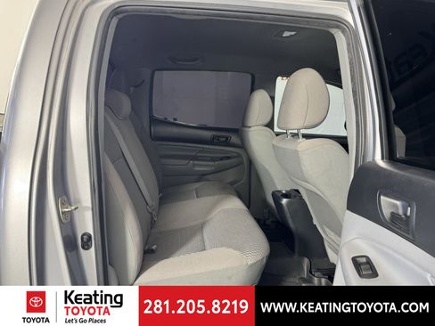 Used 2014 Toyota Tacoma PreRunner w/ SR5 Package image 19