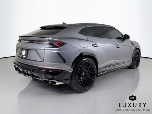 Used 2022 Lamborghini Urus AWD/4WD image 6