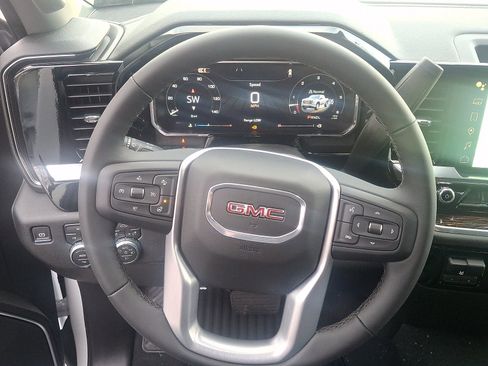 New 2026 GMC Sierra 1500 Elevation image 9