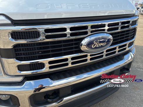 Used 2025 Ford F250 XLT image 4