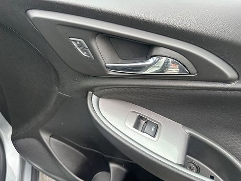 Used 2024 Chevrolet Malibu LT image 9