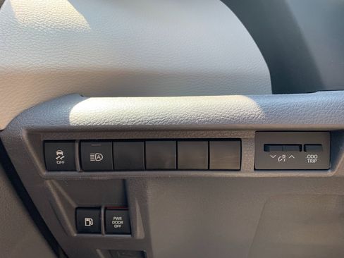 Used 2022 Toyota Sienna XLE AWD/4WD image 15