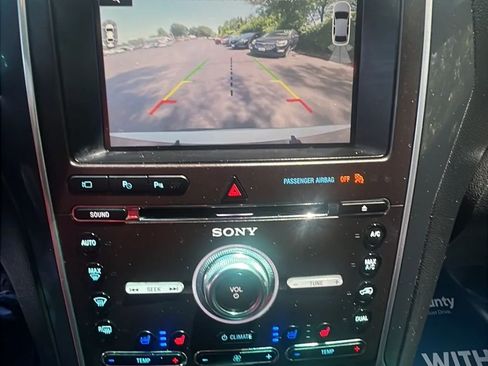 Used 2016 Ford Explorer Limited w/ Equipment Group 301A AWD/4WD image 15