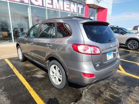 Used 2011 Hyundai Santa Fe SE image 5