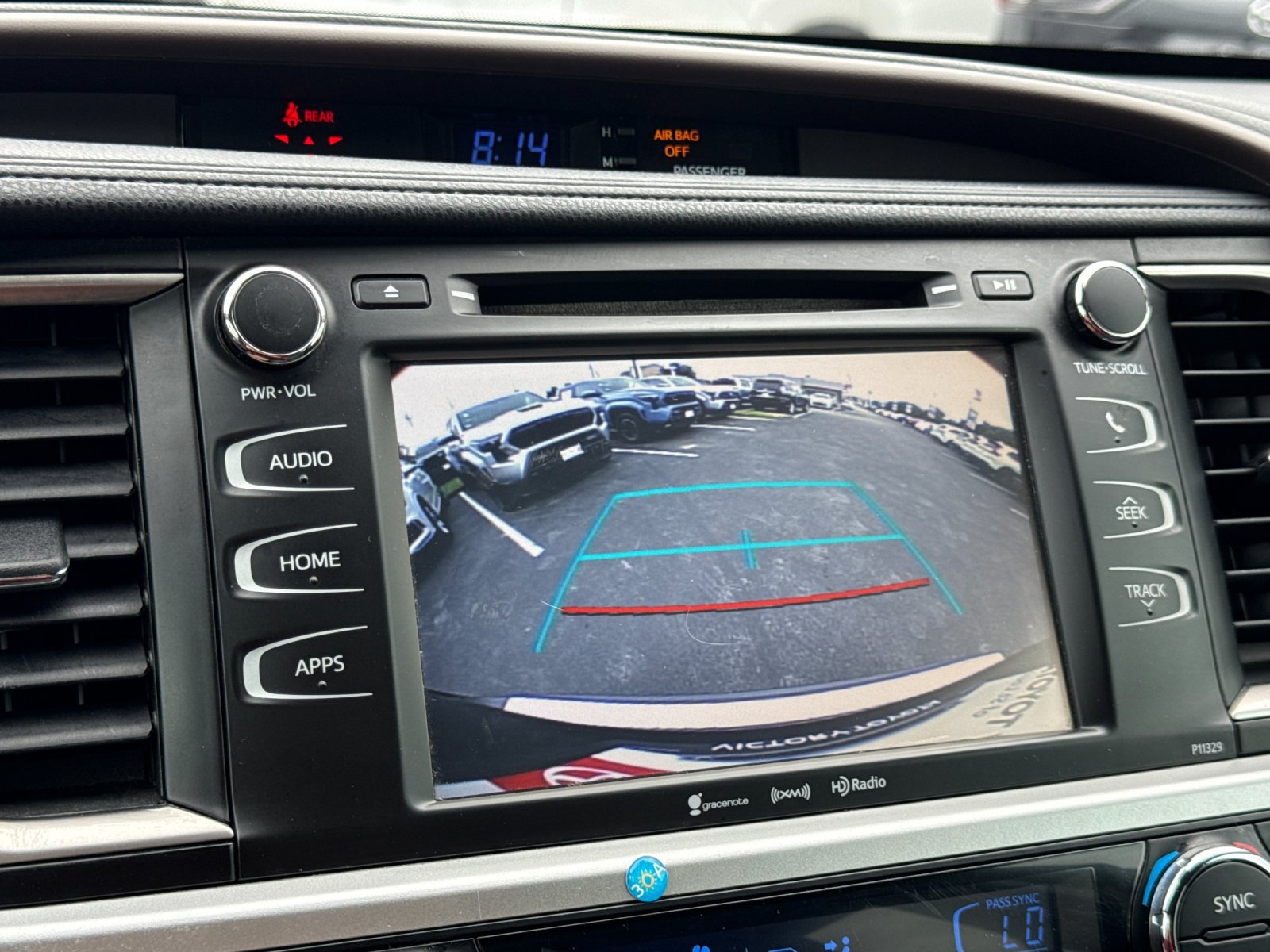 Used 2017 Toyota Highlander Plus AWD/4WD image 15