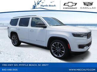 Used 2023 Jeep Wagoneer Series III w/ Premium Group I AWD/4WD video 1