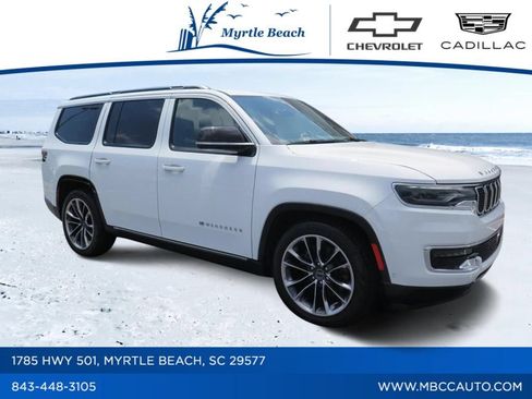 Used 2023 Jeep Wagoneer Series III w/ Premium Group I AWD/4WD image 1