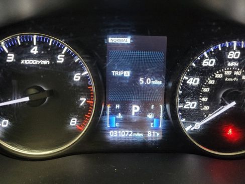 Used 2020 Mitsubishi Outlander SEL AWD/4WD image 23