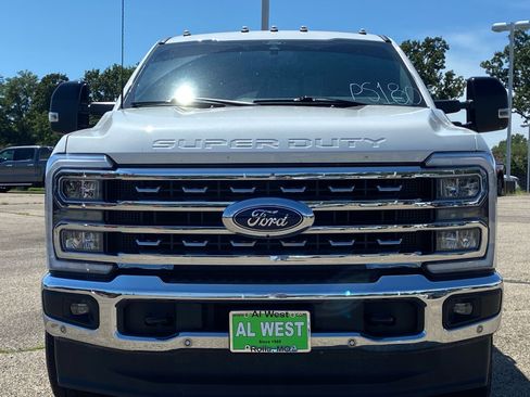 Used 2024 Ford F350 Lariat w/ Lariat Ultimate Package AWD/4WD image 8
