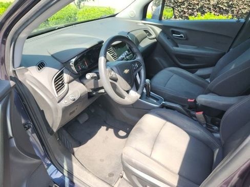 Used 2018 Chevrolet Trax LT FWD image 9