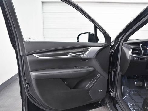 Certified 2024 Cadillac XT6 Sport w/ LPO, Floor Liner Package image 9