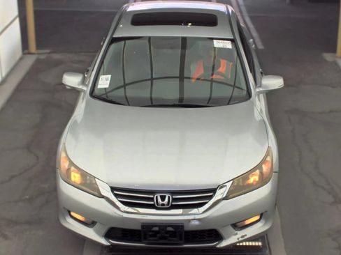 Used 2015 Honda Accord EX image 2
