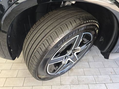 Certified 2026 Mercedes-Benz GLC 300 image 35