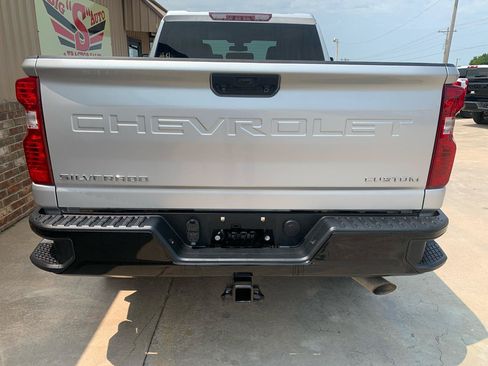 Used 2022 Chevrolet Silverado 2500 Custom w/ Custom Value Package AWD/4WD image 17