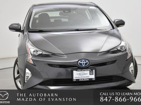 Used 2016 Toyota Prius Four Touring w/ Premium Convenience Package image 4