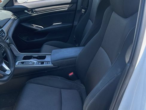 Used 2018 Honda Accord Hybrid image 5