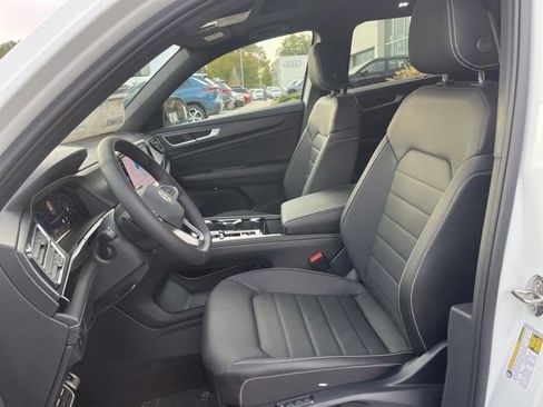 New 2026 Volkswagen Atlas Cross Sport SEL R-Line image 24