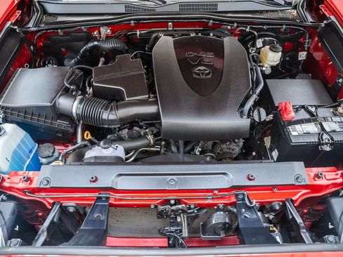 Certified 2022 Toyota Tacoma SR AWD/4WD image 22