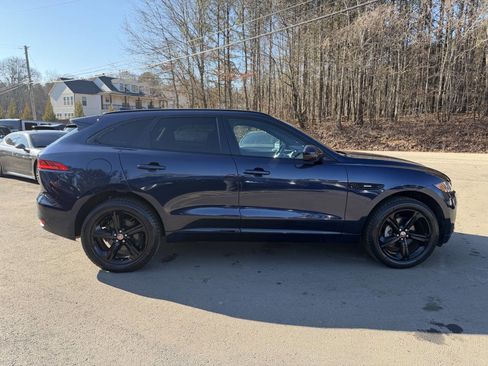 Used 2018 Jaguar F-PACE R-Sport image 4