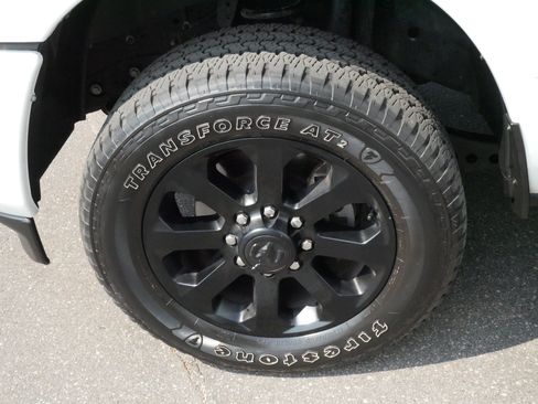 Used 2024 RAM 2500 Big Horn w/ Night Edition AWD/4WD image 15