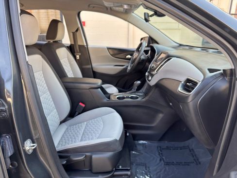 Used 2020 Chevrolet Equinox LT AWD/4WD image 14