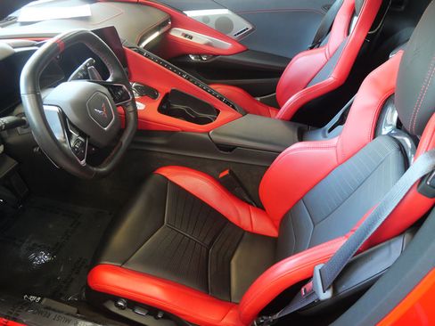 Used 2020 Chevrolet Corvette Stingray Preferred Cpe w/ 2LT Preferred Equipment Group RWD image 10