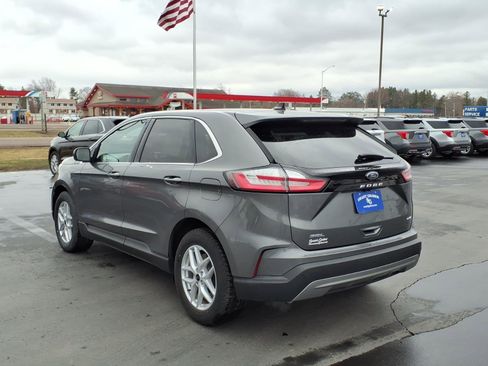 Used 2024 Ford Edge SEL image 3