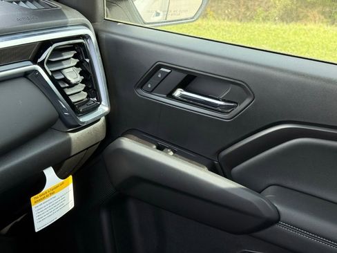 New 2026 GMC Canyon Elevation w/ Convenience Package image 36