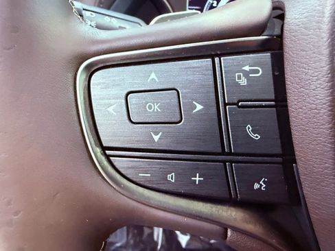 Used 2019 Lexus LS 500 w/ Accessory Package (Z1) RWD image 20