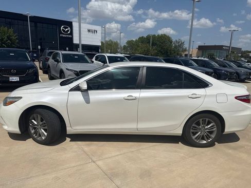 Used 2015 Toyota Camry SE FWD image 8