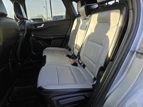 Used 2023 Ford Escape Platinum image 31
