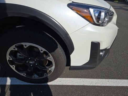 Used 2023 Subaru Crosstrek 2.0i Premium image 3