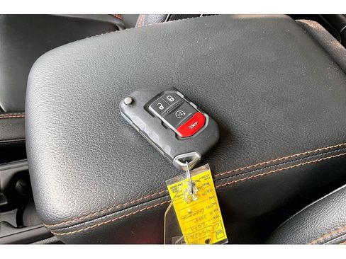 Used 2021 Jeep Gladiator Mojave AWD/4WD image 13