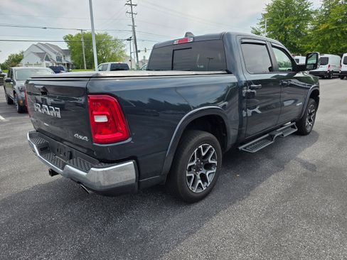 Used 2025 RAM 1500 Laramie AWD/4WD image 5