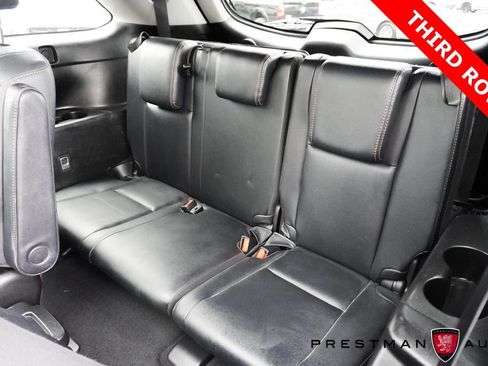 Used 2018 Toyota Highlander Limited Platinum AWD/4WD image 4