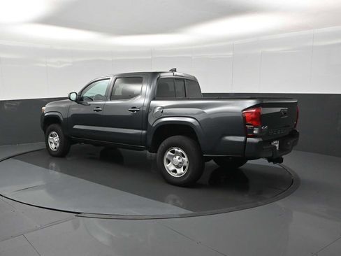 Used 2022 Toyota Tacoma SR image 6