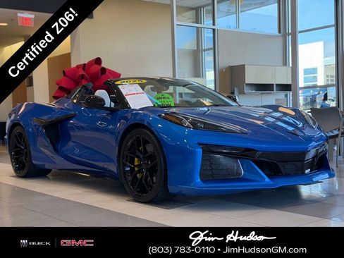 Used 2025 Chevrolet Corvette Z06 image 2