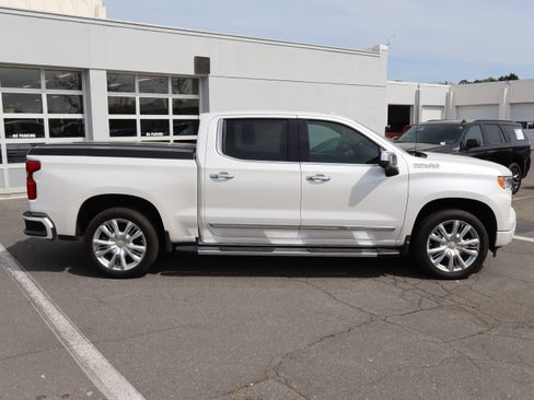 Used 2024 Chevrolet Silverado 1500 High Country w/ High Country Premium Package image 22