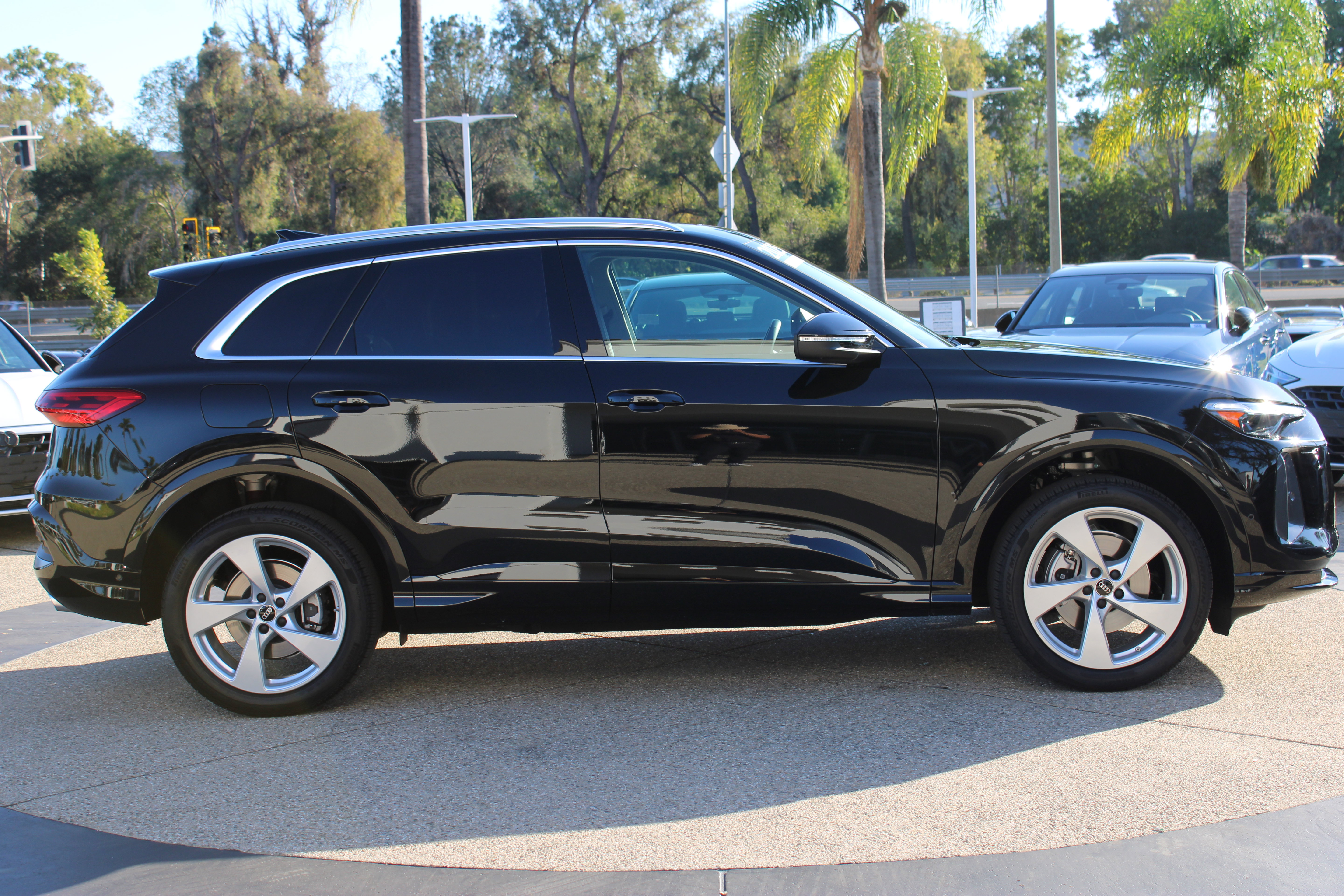 Certified 2025 Audi Q5 Premium w/ Premium Plus AWD/4WD image 6