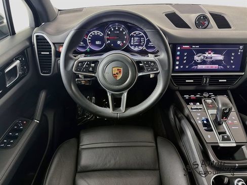 Used 2023 Porsche Cayenne AWD/4WD image 28