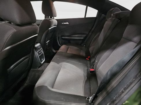 Used 2018 Dodge Charger SXT image 19
