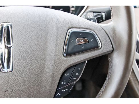 Used 2017 Lincoln MKX Reserve w/ Lincoln MKX Climate Package FWD image 20