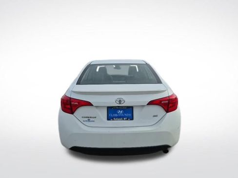 Used 2018 Toyota Corolla SE image 6
