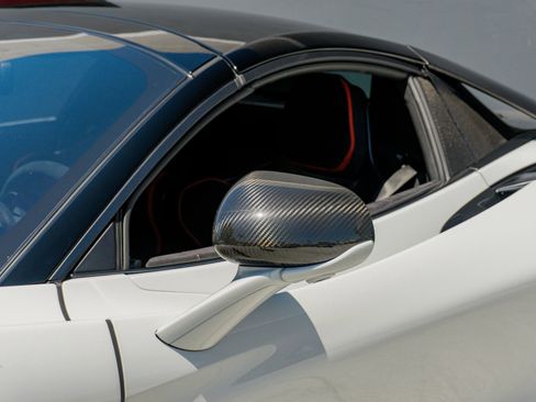 Used 2022 McLaren 765LT RWD image 31