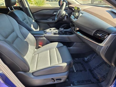Certified 2023 Nissan Rogue SL w/ SL Premium Package FWD image 19