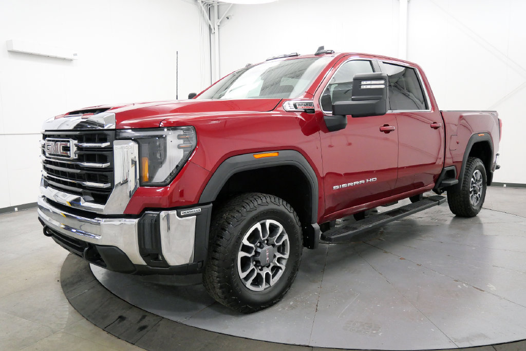 Used 2024 GMC Sierra 2500 SLE w/ SLE Value Package AWD/4WD image 4