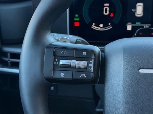 Used 2025 Hyundai Santa Fe SEL image 17