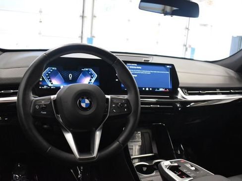 Used 2026 BMW X2 xDrive28i AWD/4WD image 23