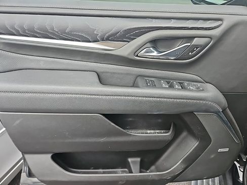 Used 2021 GMC Yukon XL Denali w/ Denali Ultimate Package image 8